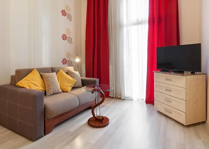 Queens Apartments4
