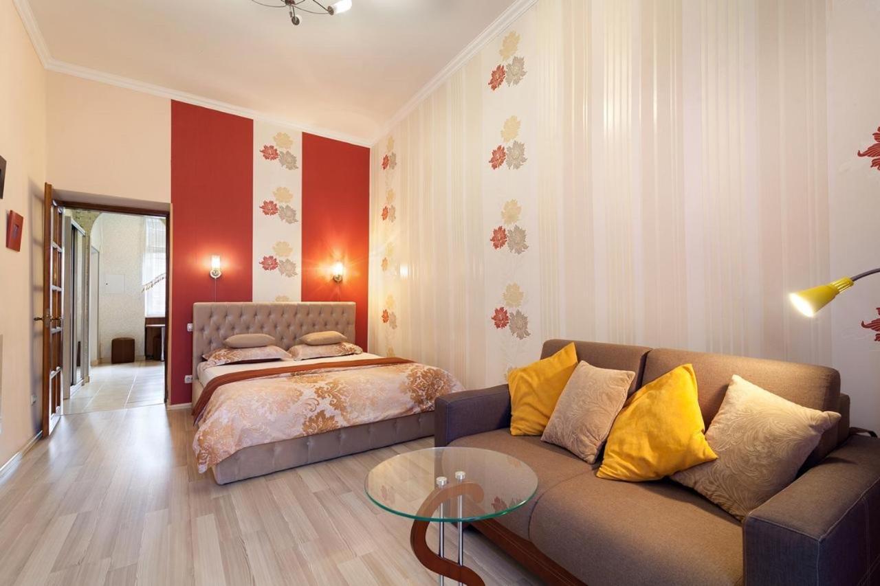 Queens Apartments4 *